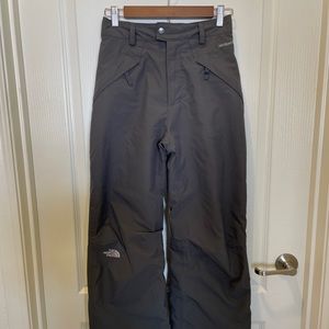 Boys The North Face grey snowpants size Large 14/16. Excellent condition.